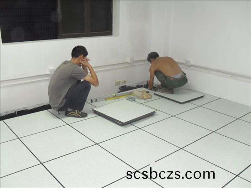 全(quan)鋼高架(jia)活(huo)動地(di)坪(ping)